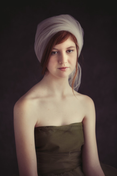 Art Portrait of a teenager by Los Angeles child photographer, Leona Darnell